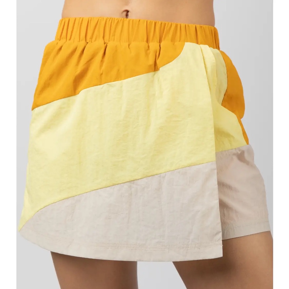Very J Yellow and Cream Colorblock Skorts